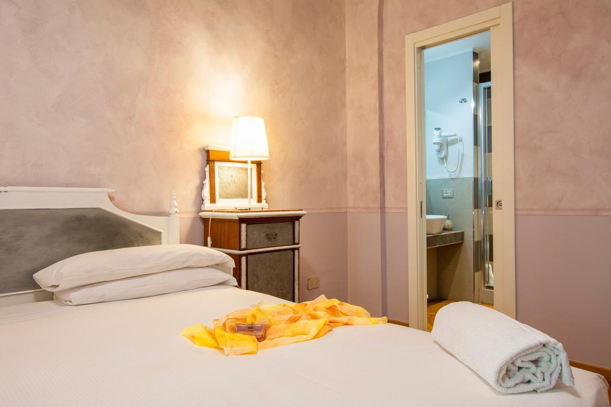 N4U Guest House Florence Exterior photo