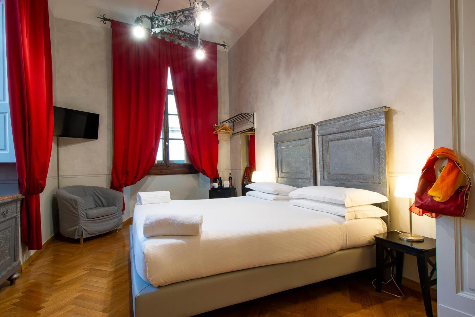 N4U Guest House Florence Exterior photo